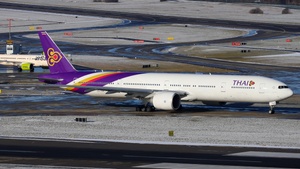 Photo of HS-TKM - Boeing 777-3AL(ER) operated by Thai Airways International