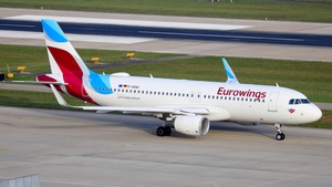 Photo of D-AEWV - Airbus A320-214 operated by Eurowings