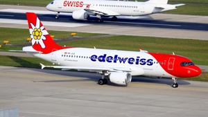 Photo of HB-JLQ - Airbus A320-214 operated by Swiss International Air Lines