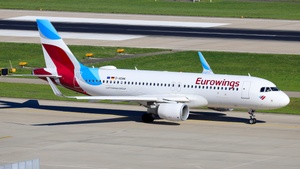 Photo of D-AEWW - Airbus A320-214 operated by Eurowings