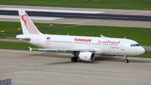 Photo of TS-ITA - Airbus A320-214 operated by Tunisair