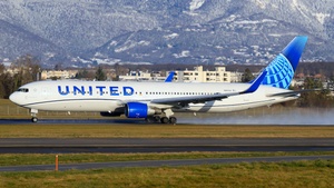 Photo of N661UA - Boeing 767-322(ER) operated by United Airlines