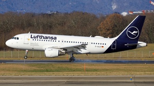Photo of D-AILB - Airbus A319-114 operated by Lufthansa CityLine