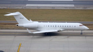 Photo of N410AT - Bombardier Global 5000 operated by Private