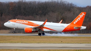 Photo of G-EZOJ - Airbus A320-214 operated by easyJet