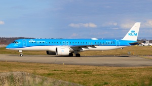 Photo of PH-NXC - Embraer ERJ-195-E2 operated by KLM Cityhopper