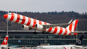 Photo of D-AIAI - Airbus A321-211 operated by Condor