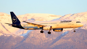 Photo of D-AIST - Airbus A321-231 operated by Lufthansa