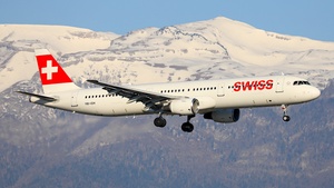 Photo of HB-IOH - Airbus A321-111 operated by Swiss International Air Lines
