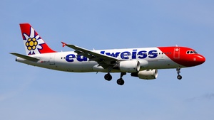 Photo of HB-IJU - Airbus A320-214 operated by Edelweiss Air