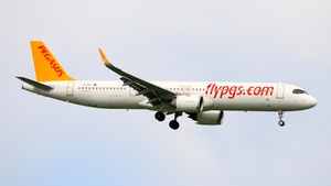 Photo of TC-RFI - Airbus A321-251NX operated by Pegasus Airlines