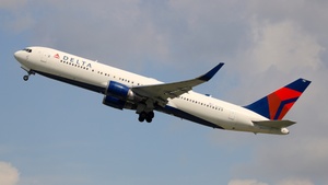 Photo of N177DZ - Boeing 767-332(ER) operated by Delta Air Lines