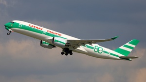 Photo of B-LRJ - Airbus A350-941 operated by Cathay Pacific Airways