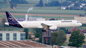 Photo of D-AIRY - Airbus A321-131 operated by Lufthansa