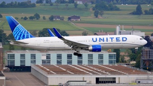 Photo with serial 25389 - Boeing 767-322(ER)