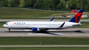 Photo of N196DN - Boeing 767-332(ER) operated by Delta Air Lines