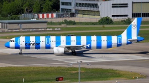 Photo of D-ATCA - Airbus A321-211 operated by Condor