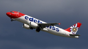 Photo of HB-IJU - Airbus A320-214 operated by Edelweiss Air