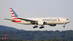 Photo of N758AN - Boeing 777-223(ER) operated by American Airlines