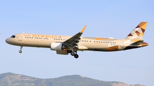 Photo of A6-LRC - Airbus A321-251NX operated by Etihad Airways
