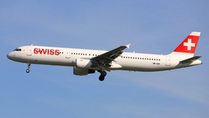 Photo of HB-IOH - Airbus A321-111 operated by Swiss International Air Lines