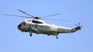 Photo of 159356 - Sikorsky VH-3D Sea King operated by US Marine Corps