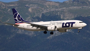 Photo of SP-LVS - Boeing 737 MAX 8 operated by LOT Polish Airlines
