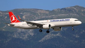 Photo of TC-LSZ - Airbus A321-271NX operated by Turkish Airlines