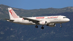 Photo with serial 4502 - Airbus A320-214