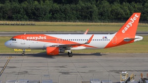 Photo of OE-INJ - Airbus A320-214 operated by easyJet Europe