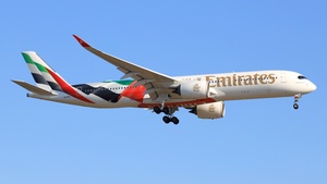 Photo of A6-EXR - Airbus A350-941 operated by Emirates
