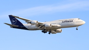 Photo of D-ABYF - Boeing 747-830 operated by Lufthansa
