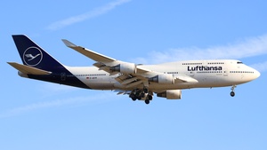Photo of D-ABVM - Boeing 747-430 operated by Lufthansa