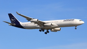Photo of D-AIGX - Airbus A340-313 operated by Lufthansa