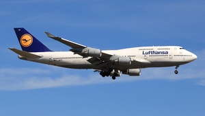 Photo of D-ABTK - Boeing 747-430 operated by Lufthansa