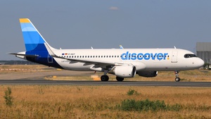 Photo of D-AIUY - Airbus A320-214 operated by Discover Airlines