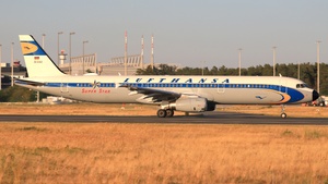 Photo of D-AISZ - Airbus A321-231 operated by Lufthansa