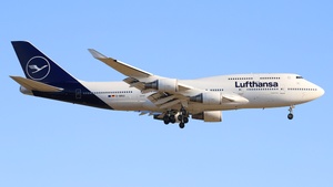 Photo of D-ABVU - Boeing 747-430 operated by Lufthansa