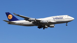 Photo of D-ABTL - Boeing 747-430 operated by Lufthansa