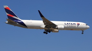 Photo of N542LA - Boeing 767-316(ER)(BCF) operated by LATAM Cargo Colombia