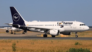 Photo of D-AILU - Airbus A319-114 operated by Lufthansa