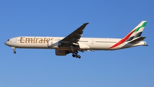 Photo of A6-EPA - Boeing 777-31H(ER) operated by Emirates