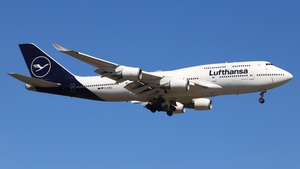 Photo of D-ABVU - Boeing 747-430 operated by Lufthansa