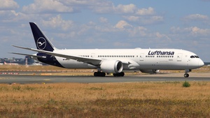 Photo of D-ABPT - Boeing 787-9 Dreamliner operated by Lufthansa