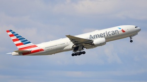 Photo of N780AN - Boeing 777-223(ER) operated by American Airlines