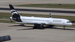 Photo of TF-FIA - Boeing 757-256 operated by Icelandair