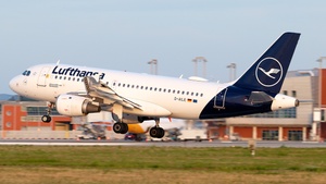 Photo of D-AILE - Airbus A319-114 operated by Lufthansa