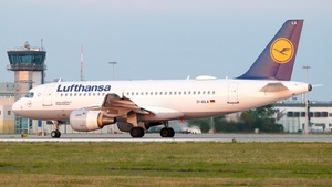 Photo of D-AILA - Airbus A319-114 operated by Lufthansa