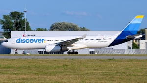 Photo of D-AIKP - Airbus A330-343 operated by Discover Airlines