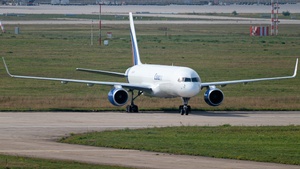 Photo of EC-NHF - Boeing 757-223(PCF) operated by Cygnus Air